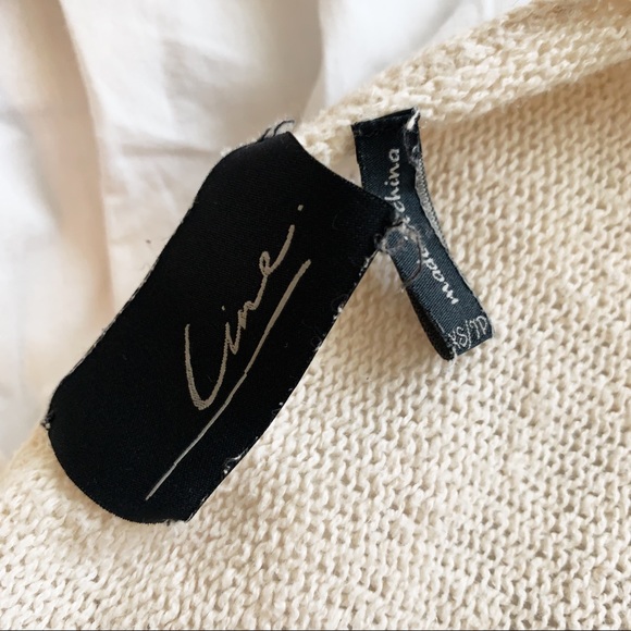 Line & dot white long sleeve sweatshirt - Picture 3 of 3